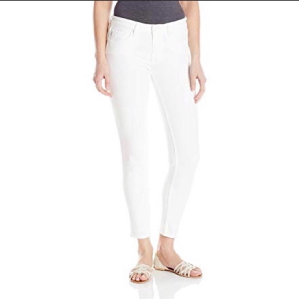 Vigoss The Jagger skinny *distressed* white jean